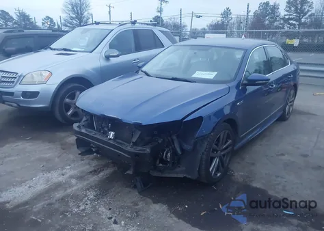 2017 Volkswagen Passat 1.8T R-Line z USA, uszkodzony, nr VIN 1VWDT7A37HC059533